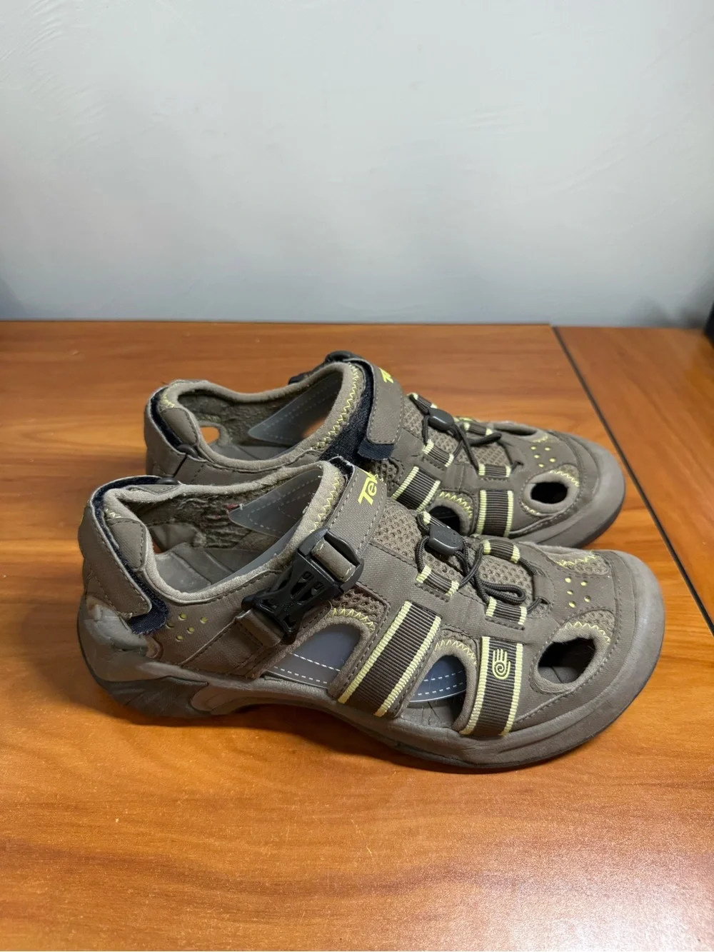 Teva Omnium Women's Sandal Water Shoe Outdoor Hiking Grey Brown Adjustable W9.5